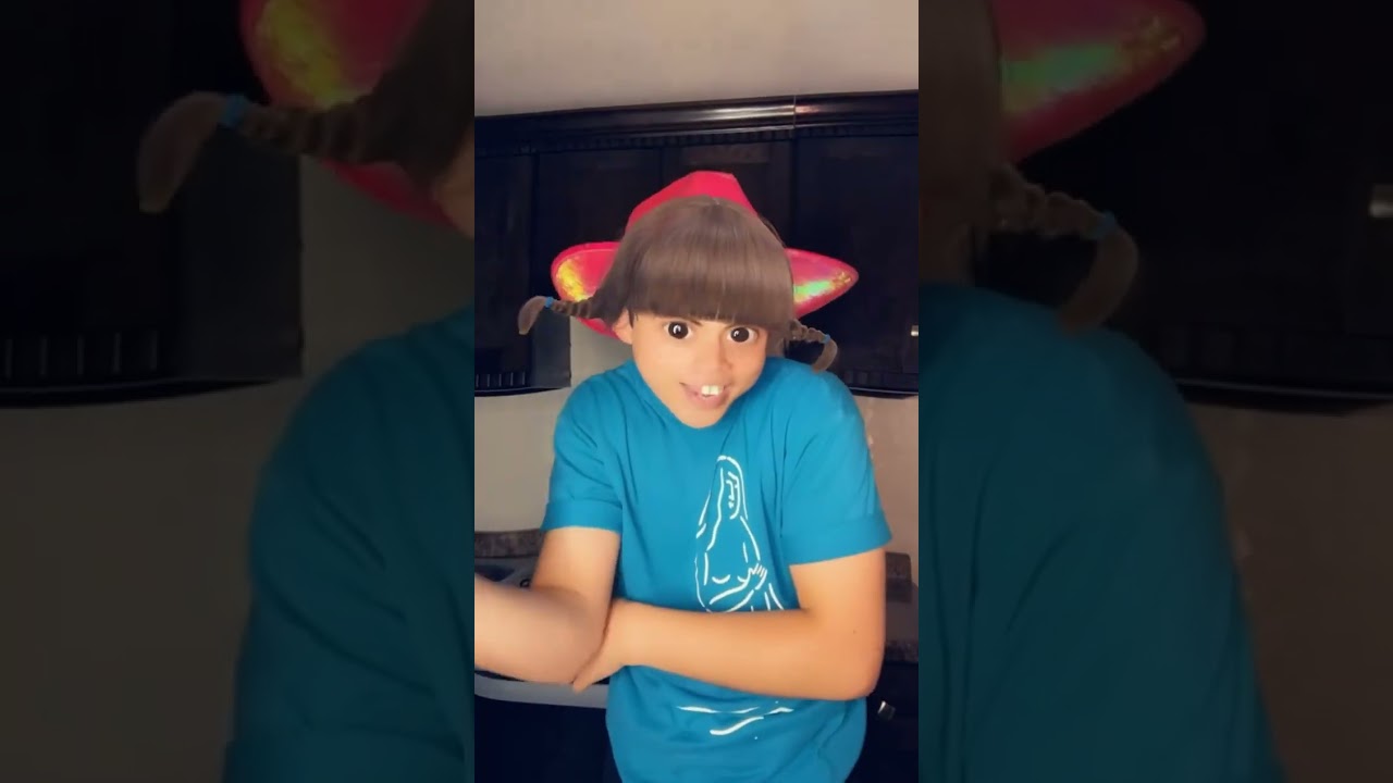 DANIELA Y EL MOLINO🌽📺👵🏻