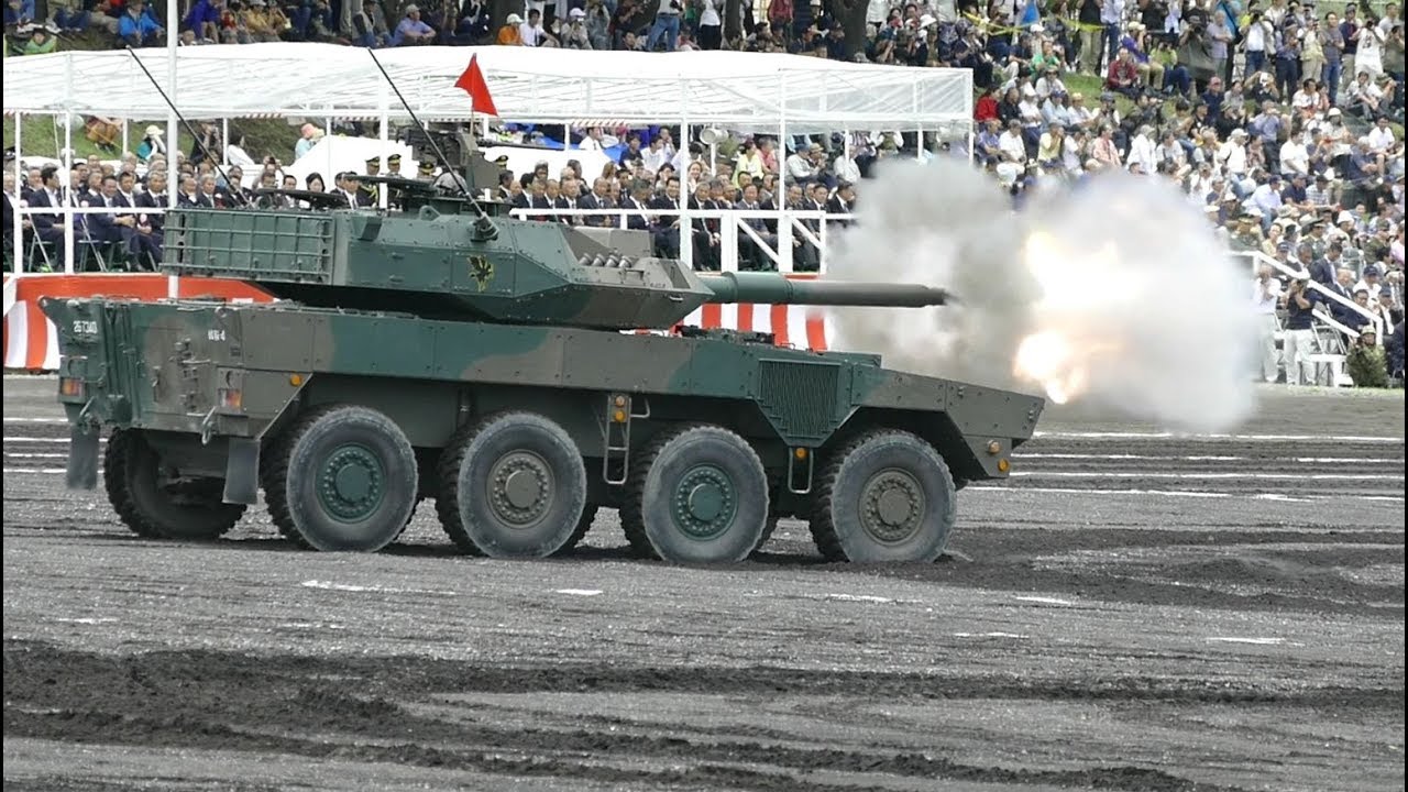 16式機動戦闘車、155㎜榴弾砲の猛射！ 　富士学校訓練展示2018