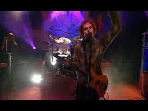 Watch Waltari - Vogue & Help (live) on YouTube Watch Waltari - Vogue & Help (live) on YouTube