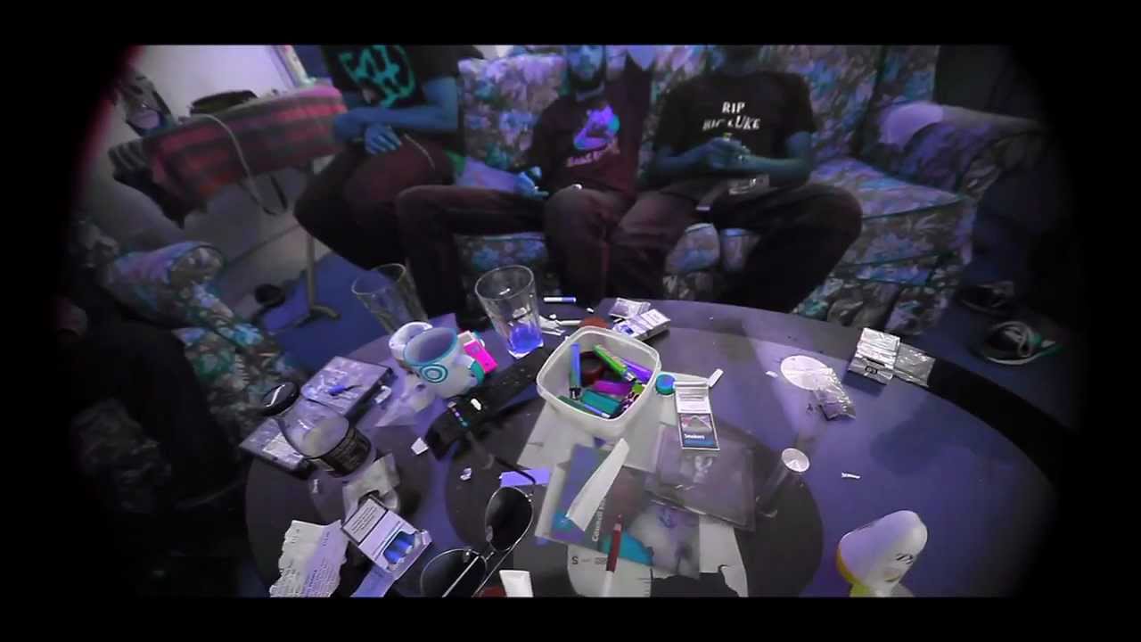 GILLY WUN-BLOWING CLOUDS OUT VIDEO(PROD BY VERSA BEATS)