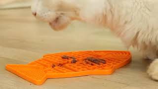 Lickimat Casper & Felix, Fish-Shaped Cat Slow Feeders Lick Mat, Boredom  Anxiety Reducer; Perfect for Food, Treats and Anxiety Reduction. (Orange 