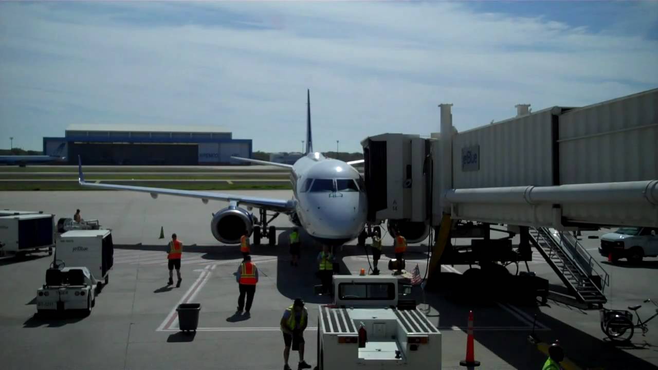 jetBlue Ground Ops at Tampa YouTube