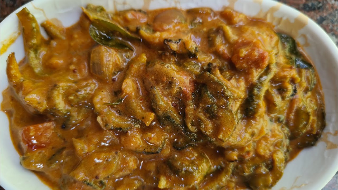ಎಲ್ಲರೂ ಇಷ್ಟಪಡುವ ಹಗಲಕಾಯಿ ಗೋಜ್ಜು 😋 | Bitter Gourd Gojju
