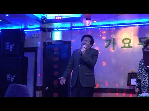 가수 조동진  진고개신사  가요무대정기공연 장소:종로3가 송해길 가요무대 일시:2018.1.13(매주 수요일 13시)
