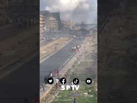 The Situation Worsen As GSU Officers Head To Outering Road To Control The Situation 