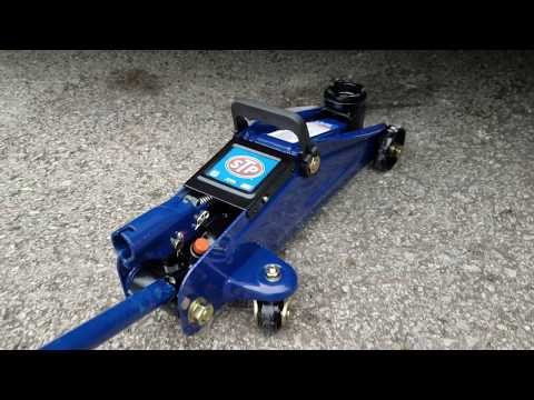 How To Lower a Floor Jack [Essential Tips & Techniques] - Tire Fever
