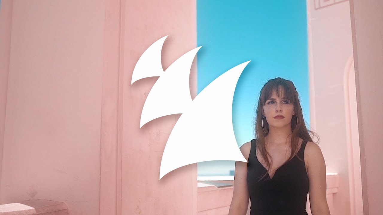 Tess Clare - Lovey (Official Music Video)
