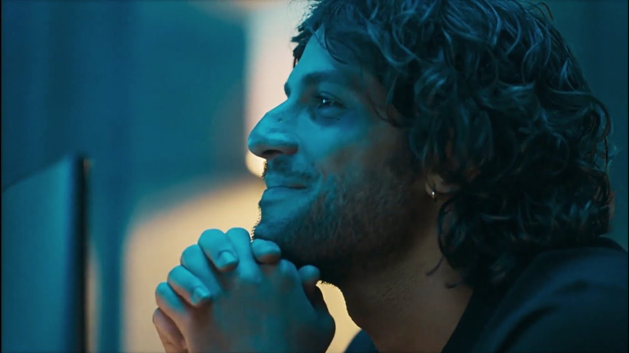 Mavi (Mania de você) Chris Grey - LET THE WORLD BURN