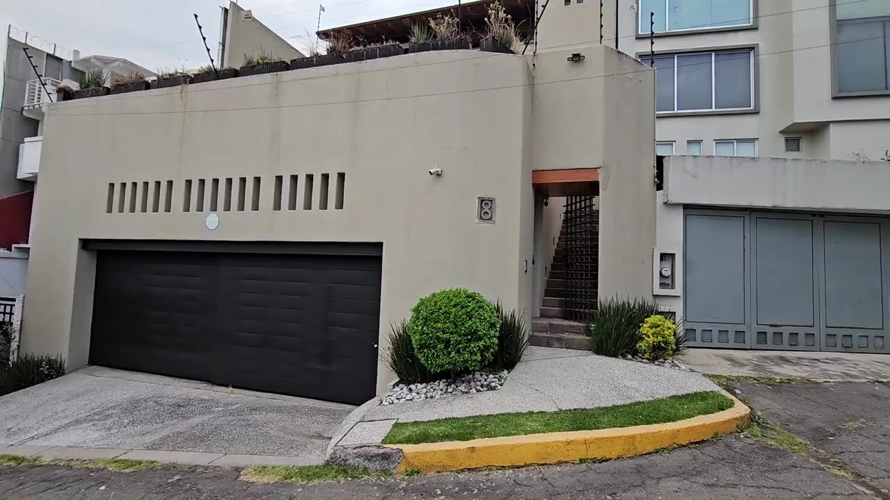 Casa en Santa Fe con jardín, 4 recamaras y amenidades
