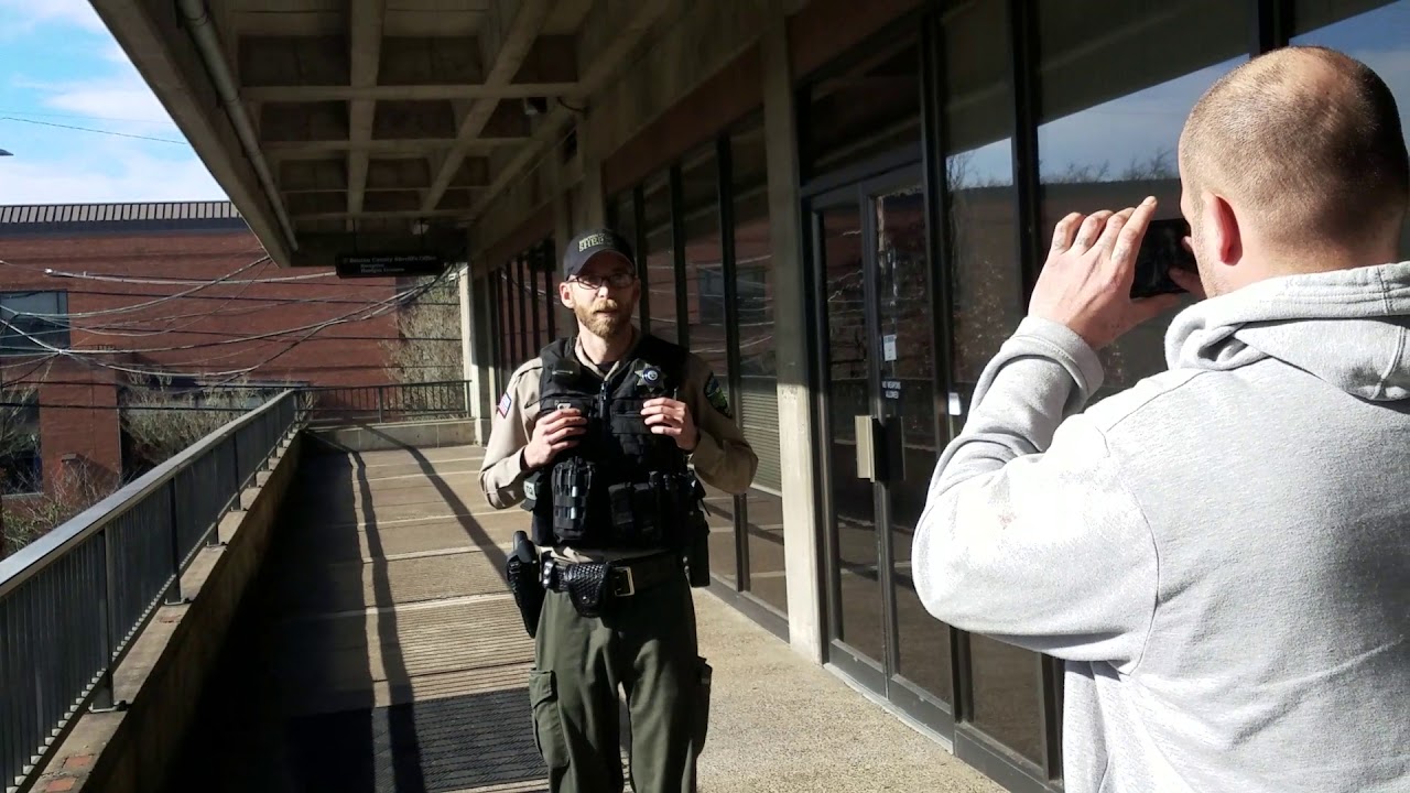 Cops Ask For ID And Get Laughed At YouTube Cops Ask For ID And Get Laughed At YouTube