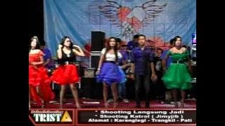 3  bintang pentas