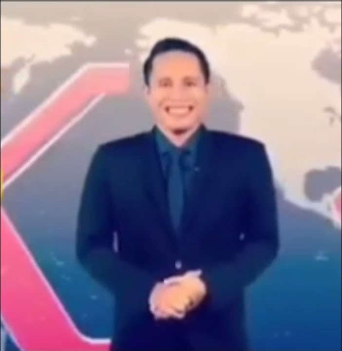 TAHAN KETAWA! Pembawa berita ini sulit menahan ketawa saat siaran televisi