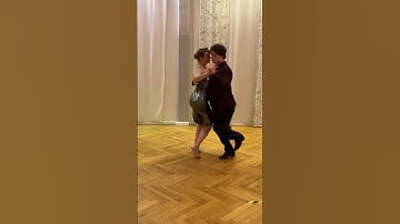 Universitango.com - Pablo & Ludmila - Change Of Direction - Tango