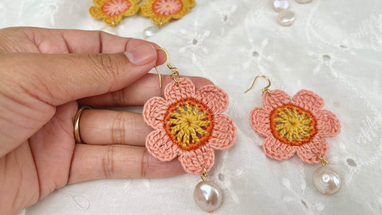 Simple crochet earrings with flower design - Quick crochet project