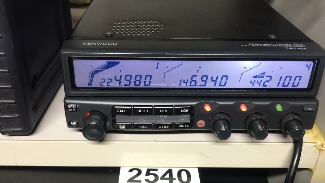 Urgente, kENWOOD TM-742A, 140 MHz, 220 MHz y 440 MHz, Que Máquina