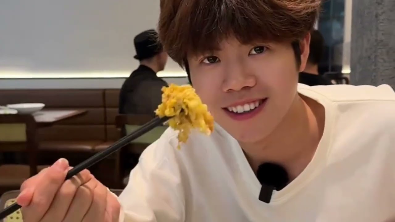 葉子換飯挑戰 葉子換飯的第19餐，老闆娘很美，她弟弟更是讓我漲見識了。 杭州真是個人才濟濟的城市啊！  #記錄美好生活 #交換美好 #創業 #人生感悟