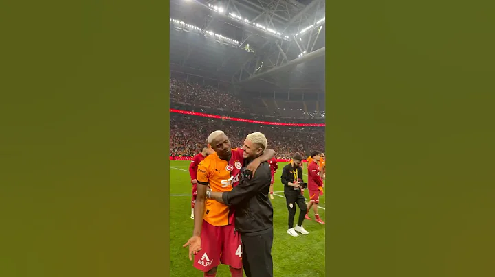 Victor Osimhen and Icardi #victorosimhen #galatasaray #supereagles #shorts #football