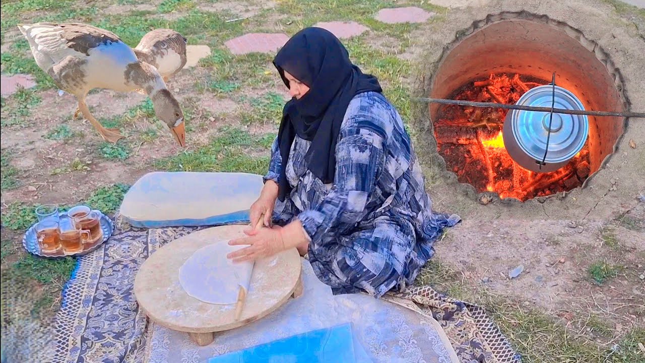 Hot Bread from a Traditional Clay Oven🍞🔥