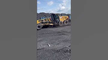 CATERPILLAR 14 GRADER COAL MINING WORKING VIDEO #caterpillar #motorgrader #motor #video #shortvideo
