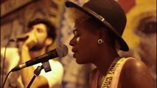 Download lagu MB14 & Tamara - Knockin' on Heaven's door (Bob Dylan cover) / Beatbox-Guitar