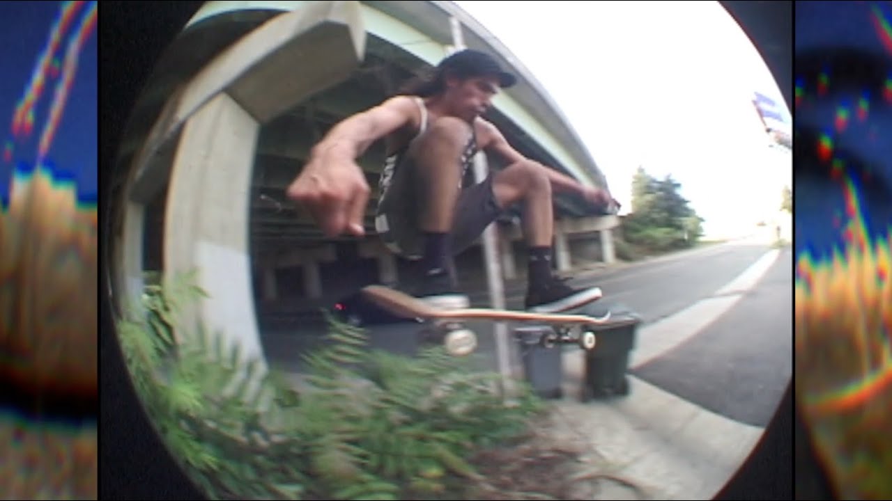 Ian Mondragon in //WET||WET\\