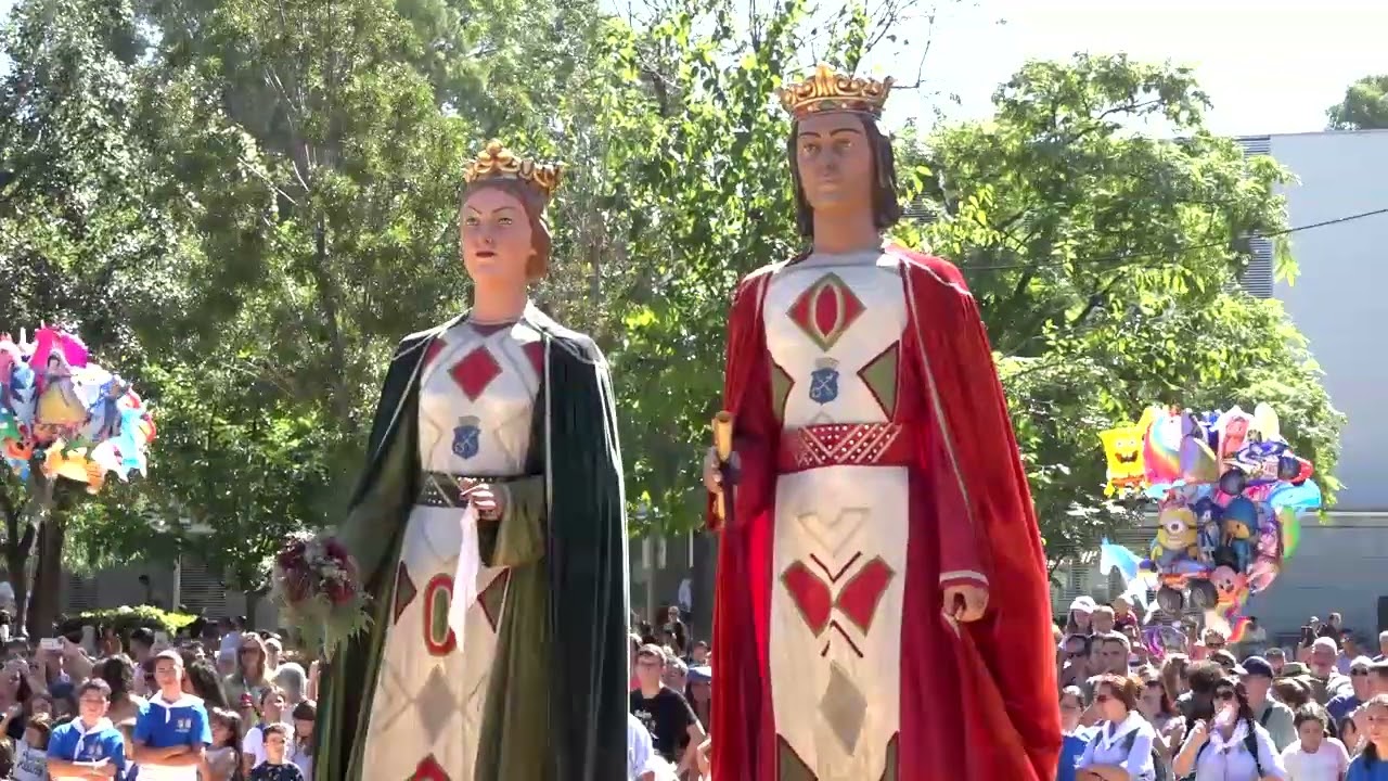 Gegants i capgrossos llueixen en la 36a Trobada Gegantera