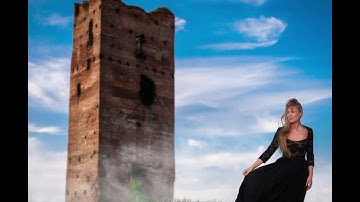 How To Make 2.5D Parallax Photo Effect | Photoshop Tutorial