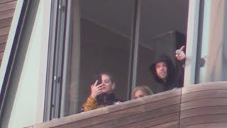 Coronavirus, Flashmob Ale Di Fedez. Che Sgrida I Milanesi Dalla Finestra: \