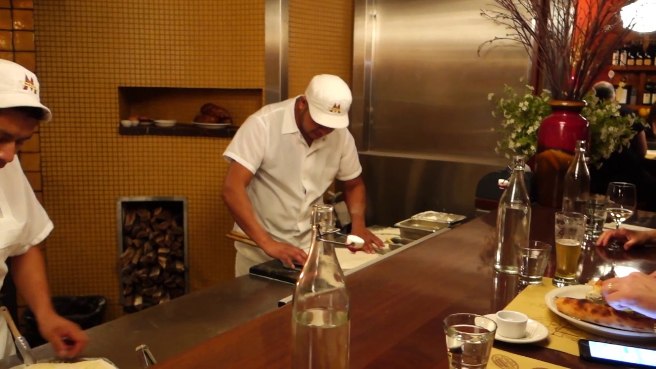 Pizzeria Mozza dough stretching