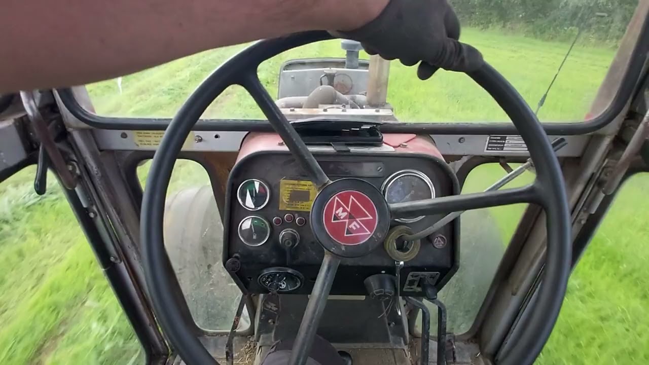 Niittomies ryyppää ja MF 590 työtään nesteet pihalle 🤔🫣🤬