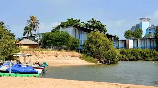 Checking A Room In Lg Lemon Gr Hotel, Pattaya, Thailand 2022-03-04