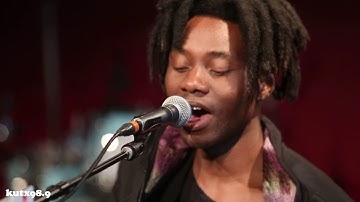 Metronomy – "The Light" (Live in KUTX Studio 1A)