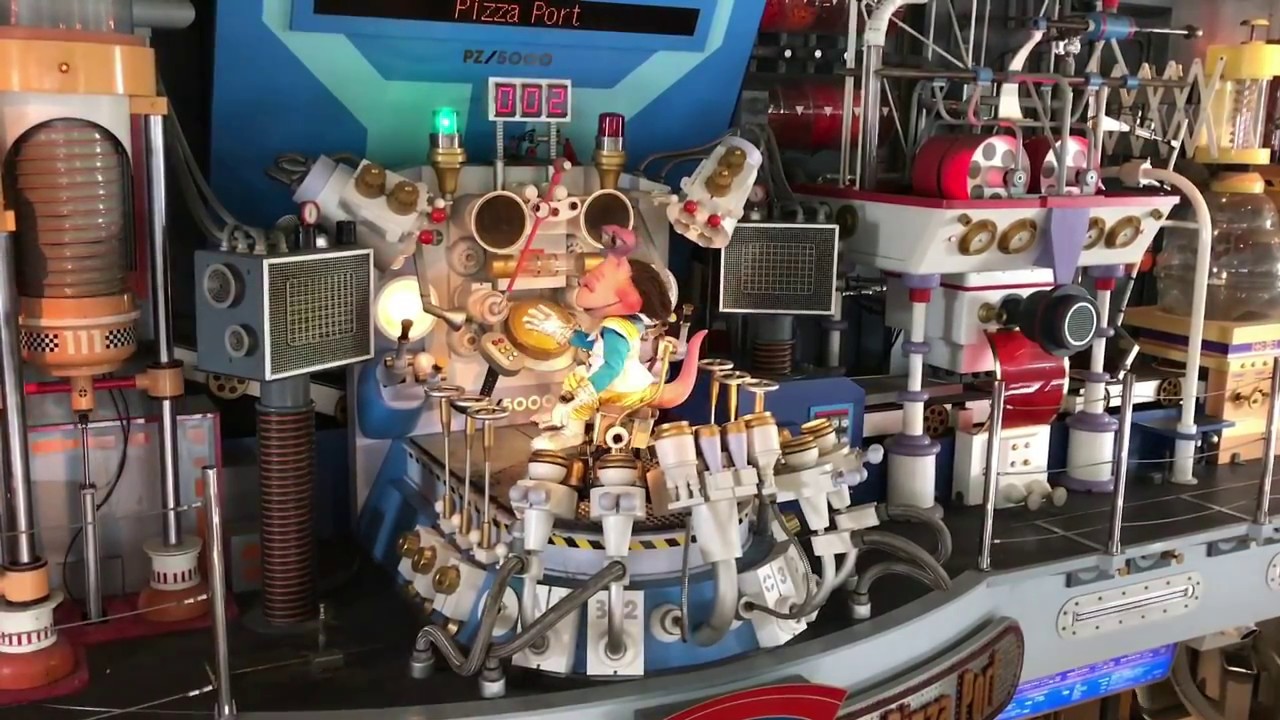 Tokyo Disneyland - Pan Galactic Pizza Port - YouTube