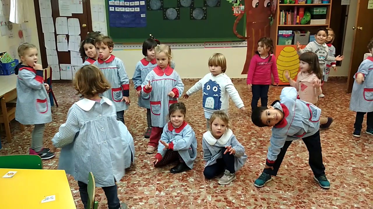 Ejercicio de Expresión corporal de PK (4 años) con la 
