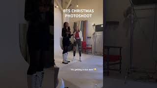 Who’s skipping Halloween with us?🙋‍♀️❤️💚🎄-ITS CHRISTMAS TIME BABYYYY!l #photoshoot #christmas