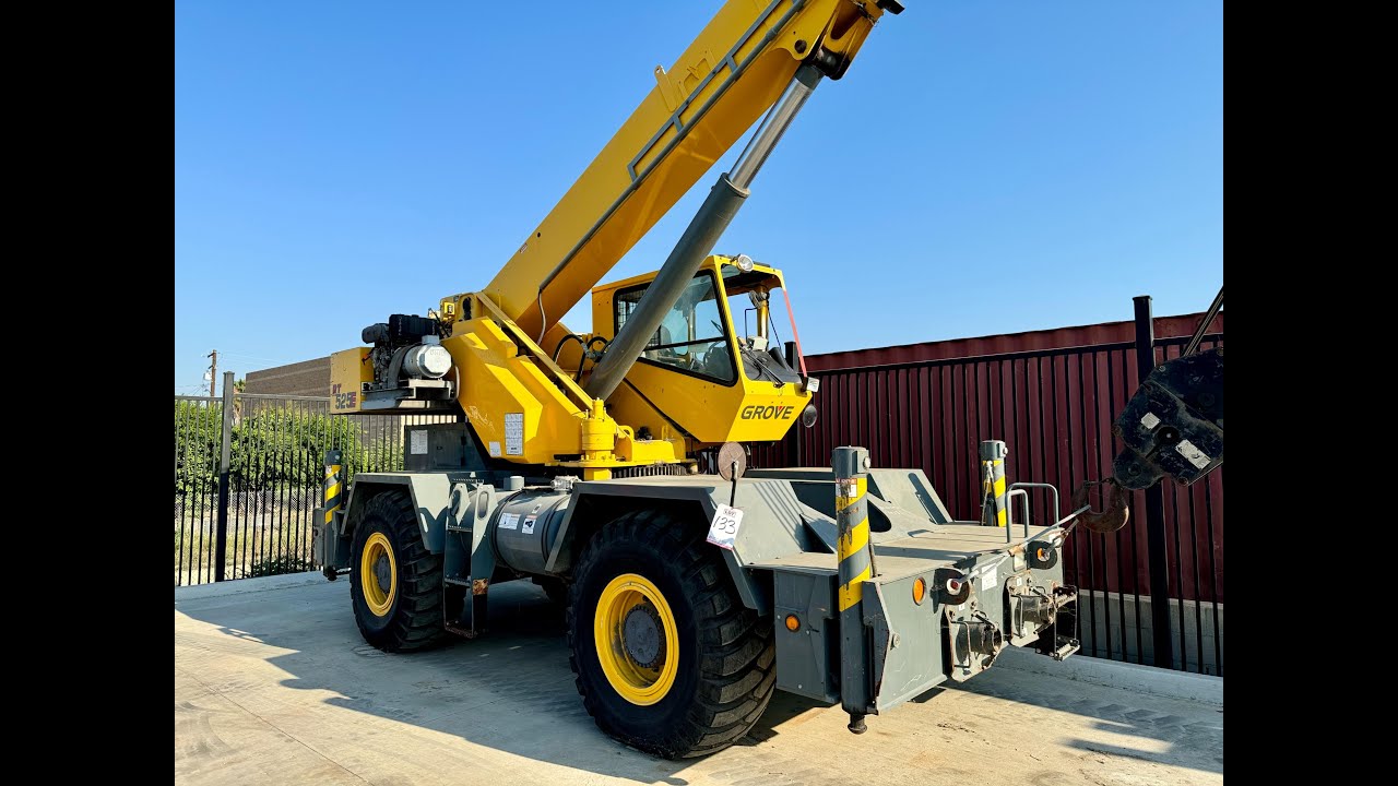 LOT 133: GROVE ROUGH TERRAIN HYDRAULIC MOBILE CRANE, MODEL RT525E, 25 ...