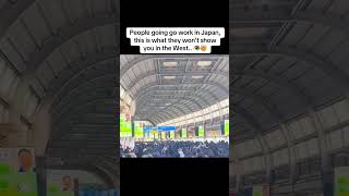 This is how people go to work in Japan.. 👁️🤯
