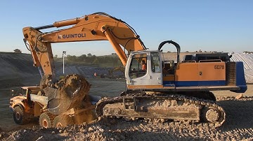 💪 High productivity - Liebherr 974B loading articulated dump trucks
