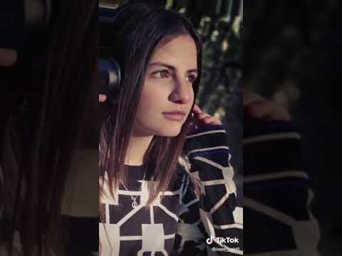 المبدعة المغنية ايناس الد