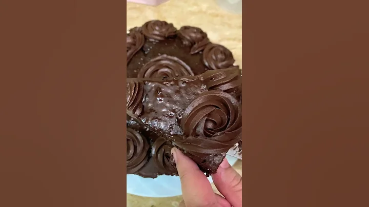 Chocolate ganache cake #shorts #cakeshorts