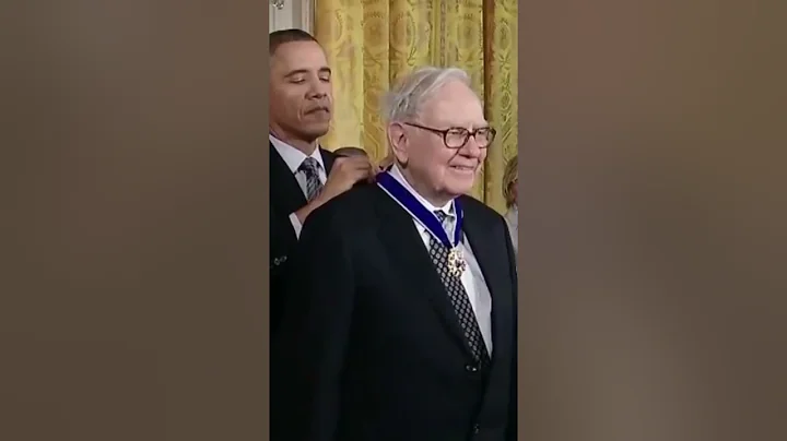 Warren Buffett Refuses to Invest $25 in Bitcoin #shorts #warrenbuffet #applebitcoin  #bitcoinnews