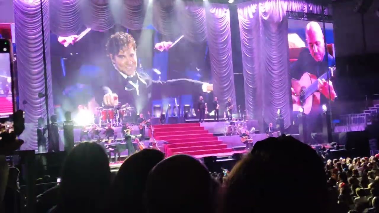 Concierto de David Bisbal en Málaga en su gira 'Todo es posible en Navidad' (19/12/2025)