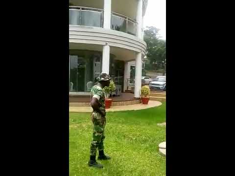 Zimbabwe soldiers invade iKasukuwerei s ihousei YouTube