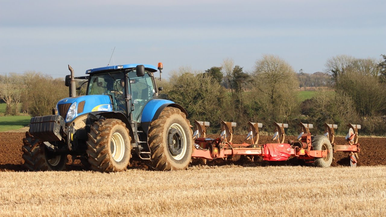 New Holland T7 270 & T7060 With Kuhn's Ploughing