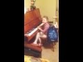 Девочка играет на фортепьяно в 3 года!!!✔️