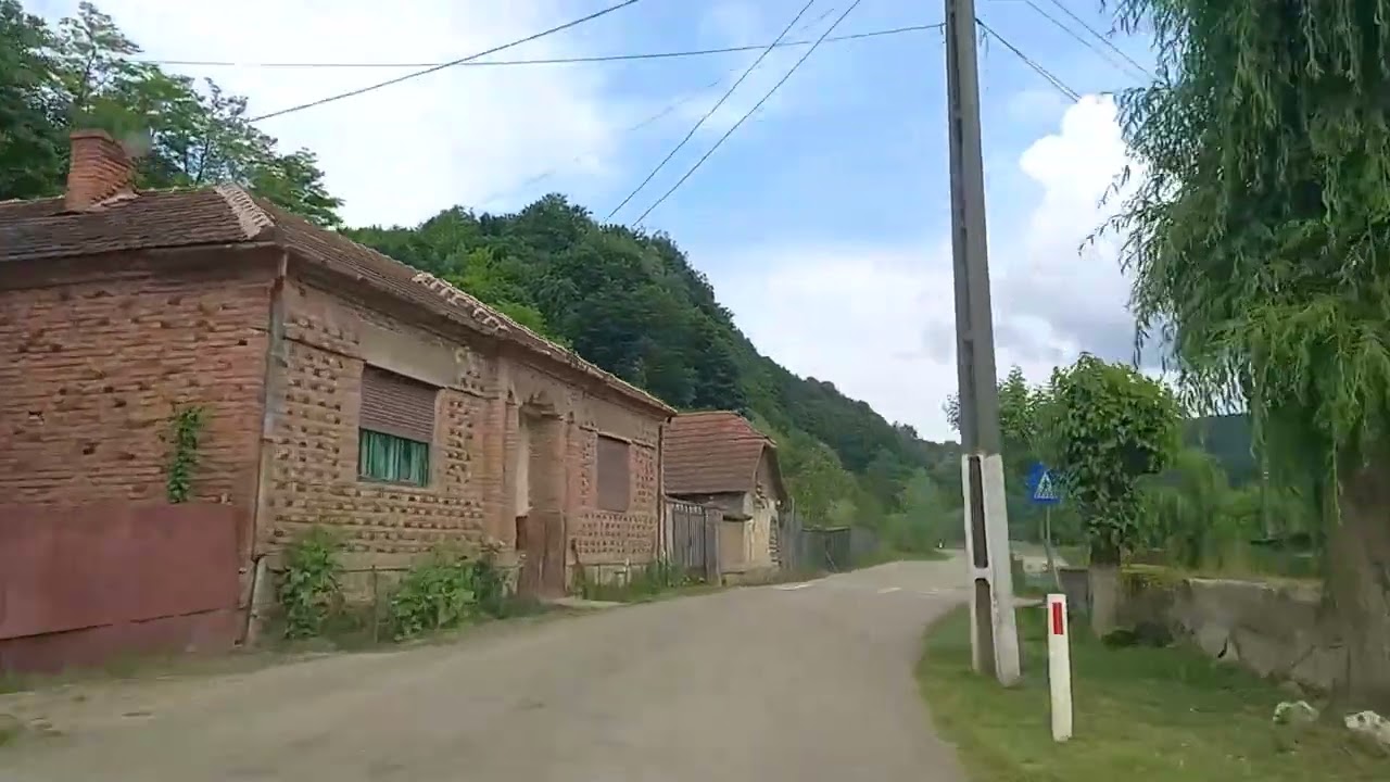 Cascada Șopot și traseul până la ea cu plecare din localitatea Românești