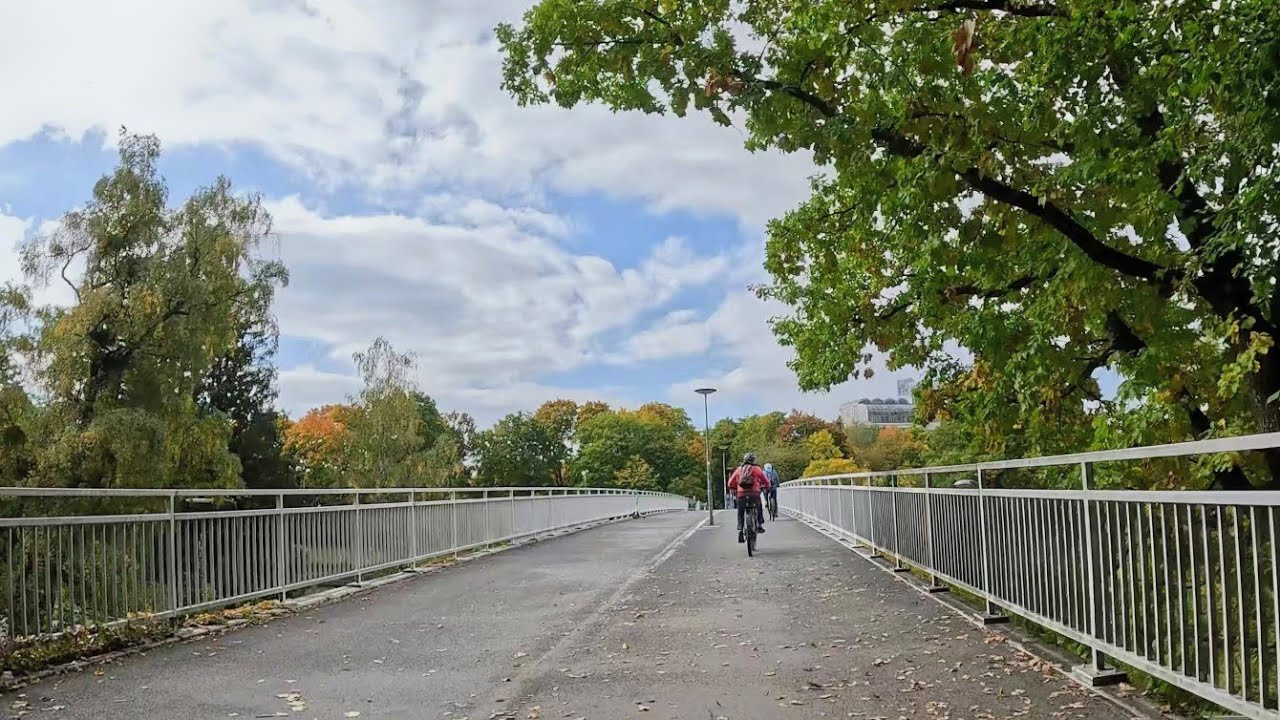 Munich Bike Ride: Exploring Südpark & Sendling in autumn colors (October 2025)