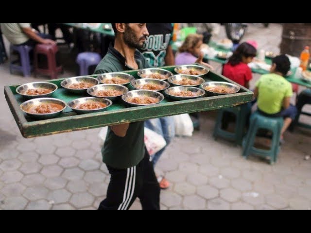 شاب مصري يقوم بتجربة اجتماعية ويدعي أنه مسيحي ..فماذا حدث!