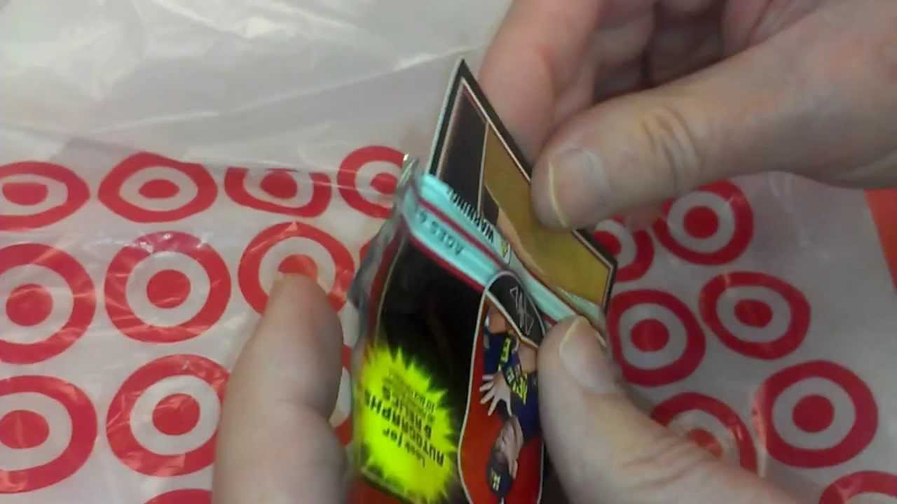 2013 Topps WWE Dog Tag Hot Pack (25)