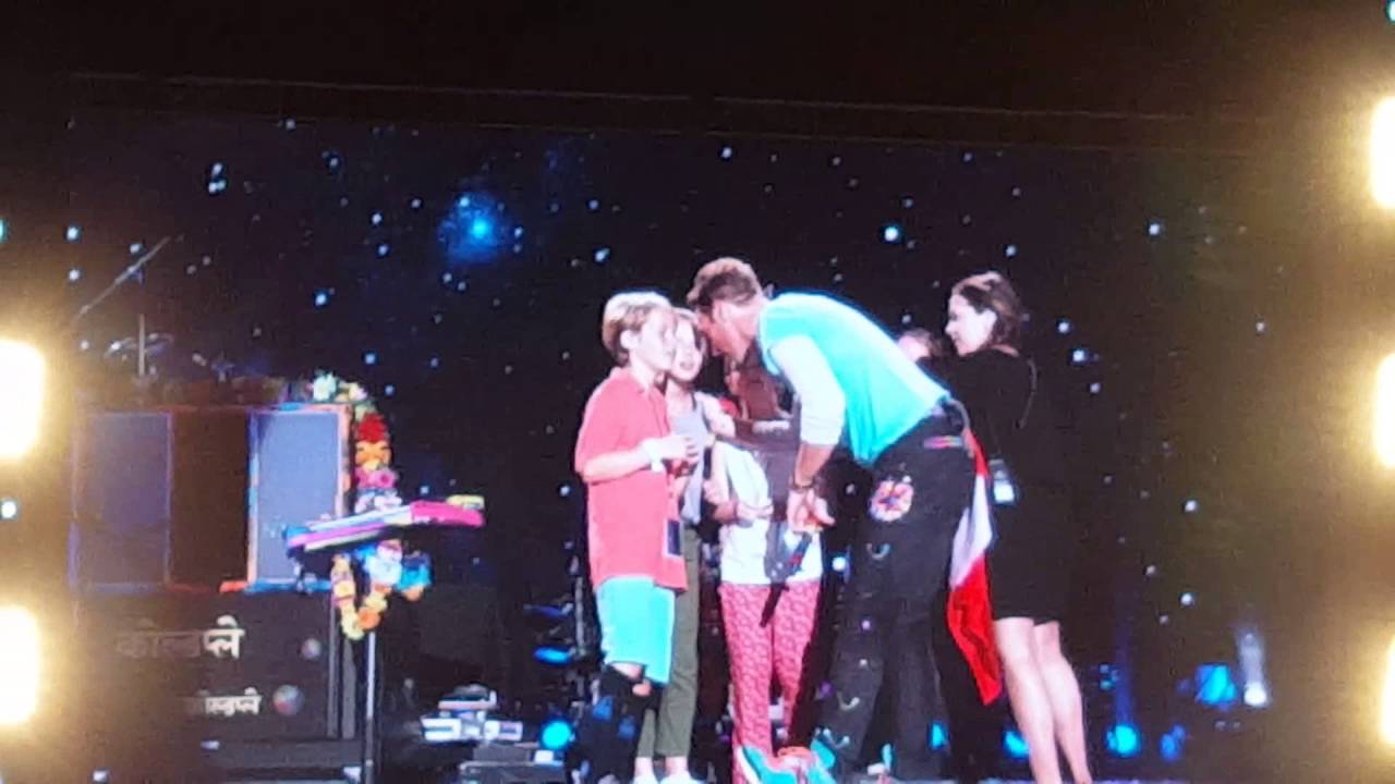 Coldplay Live in Lima 2016 - Happy Birthday Moses!